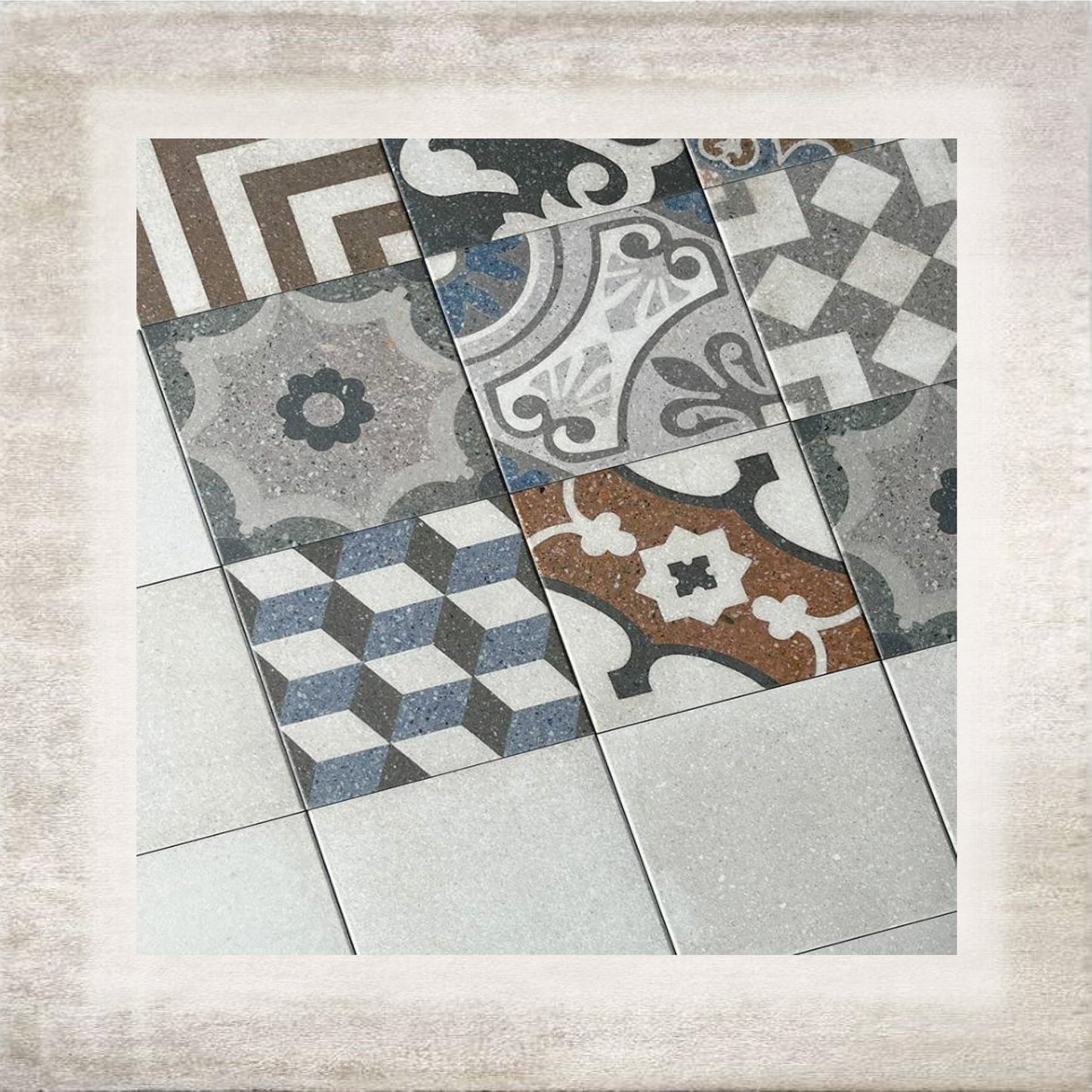 Monochrome Heritage Pattern Tile